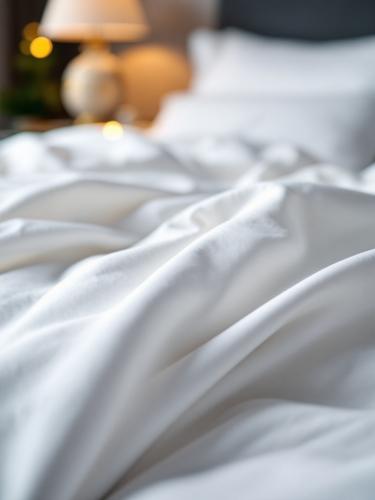 Çift kişilik Otel çarşafı  200x240cm 63 tel akfil kumaş